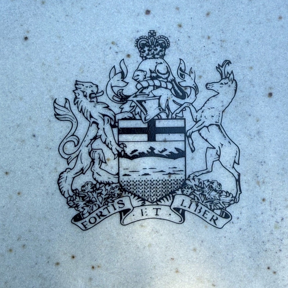 Vintage Canadian ashtray Beaver Flats Pottery-Handmade studio British‎ symbols - Picture 5 of 17